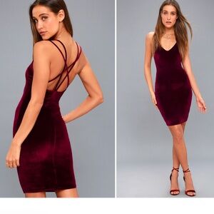 Lulu’s Wow-Worthy Burgundy Velvet Bodycon Dress – Small, Holiday Party Ready ✨